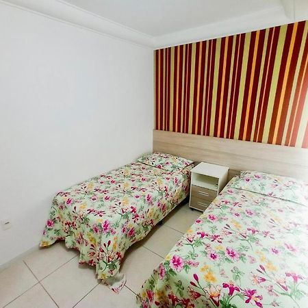 Apto A 1Min Apartment Бомбиняс Екстериор снимка